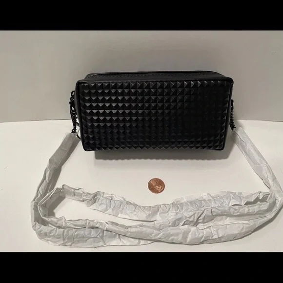 VALENTINO Black Chain Crossbody Bag - Picture 4 of 10